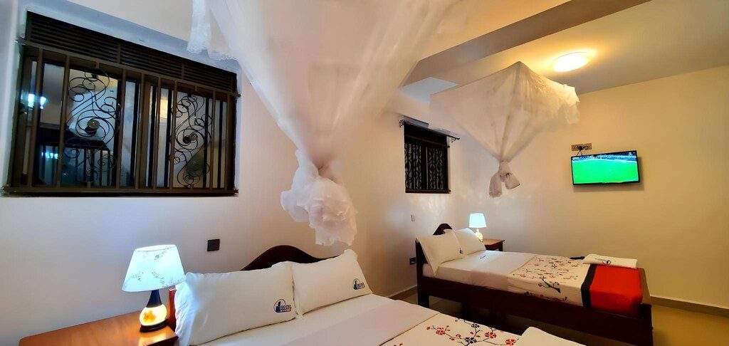 Hotel Komar Lira City